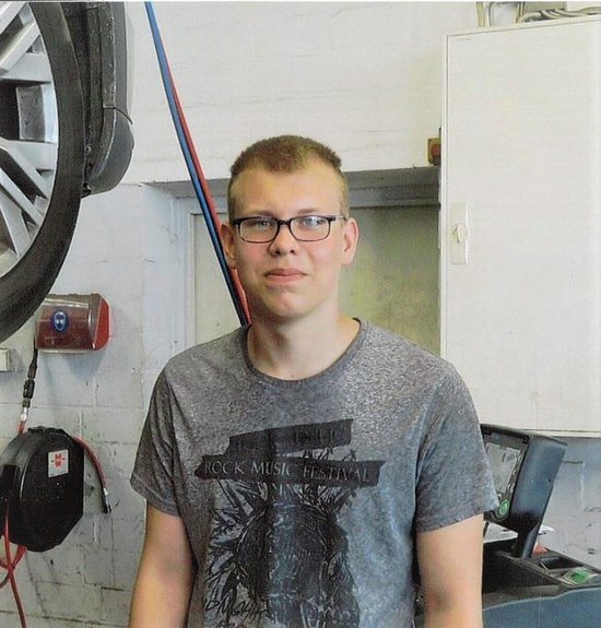 Portrait von Florian Schmidt.