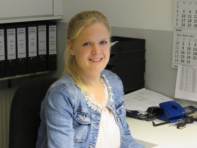 Portrait von Jessica Poetsch.